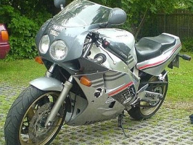 FZR3