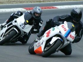 FZR 600 Bj.91 jagt eine 2006 CBR 600 - hat Spaß gemacht
