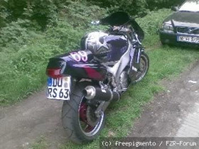 FZR 1000