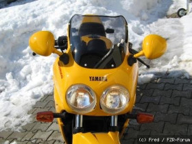 FZ750