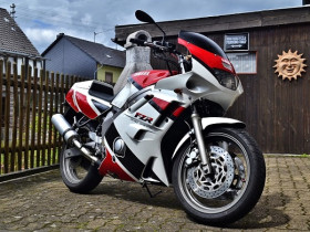 FZR600 von lukas_w