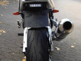 YZF 750 R (3)