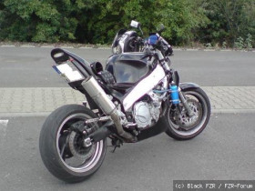 Black FZR