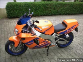 YZF 750