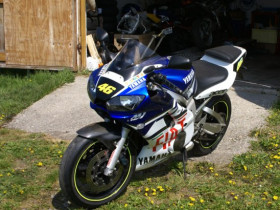 R6 Rossi vorne links