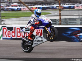 lorenzo-wheelie.jpg