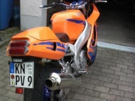 YZF 750