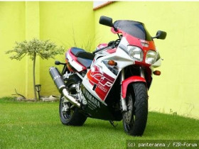 YZF 750 R