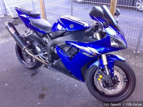 Yamaha R1