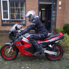 FZR1000, Die Alte Dame